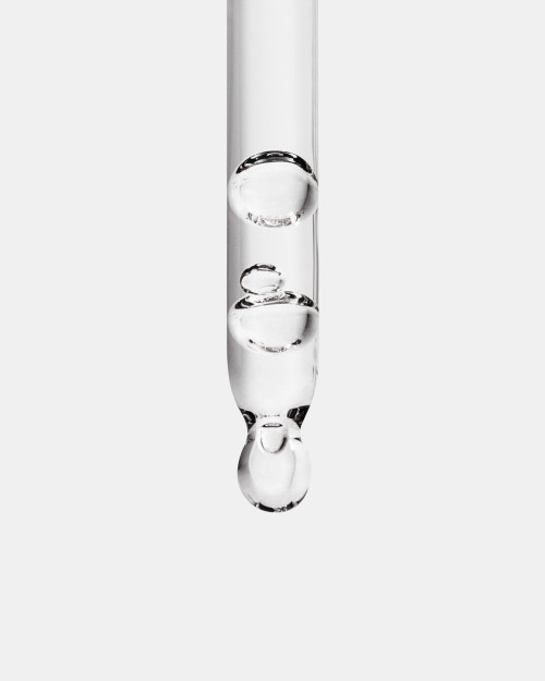 Preparat przyśpieszający wysychanie lakieru do paznokci DRY & SHINE NF