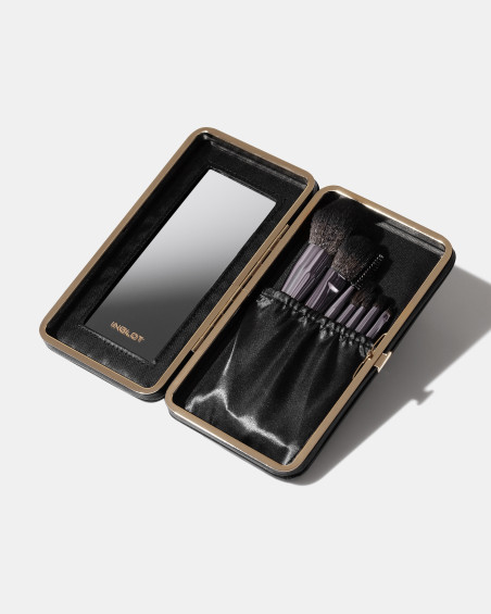 Zestaw pędzli do makijażu w etui