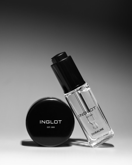 Konturówka do powiek w żelu AMC