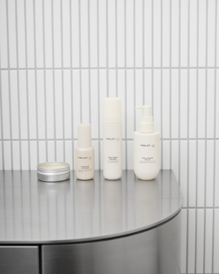 Rozświetlające serum do twarzy INGLOT LAB