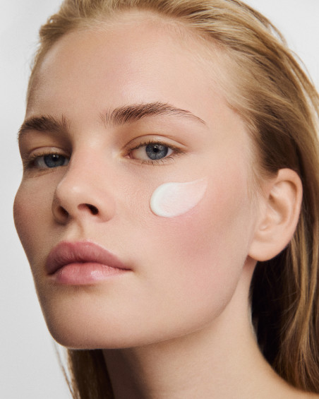 Wygładzająco-ujędrniający krem do twarzy INGLOT LAB