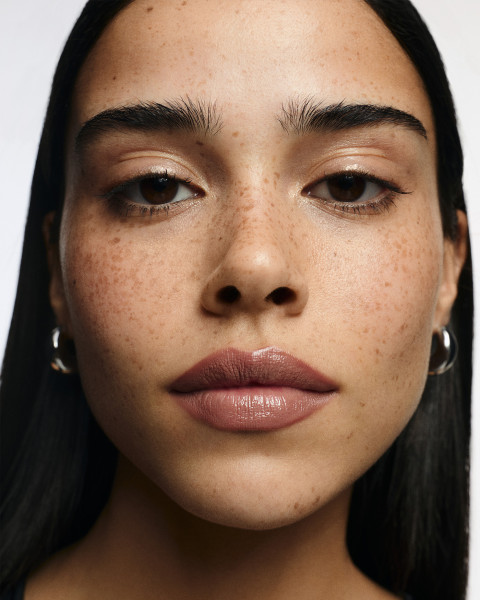 Błysk. Kolor. Ochrona. Letni must-have od INGLOT