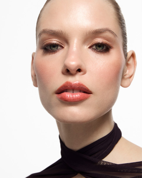 Cinnamon Rolls Makeup – słodka rewolucja w świecie beauty