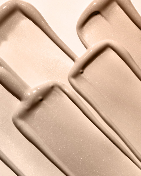 NAJLEPSZE BAZY POD MAKIJAŻ - WYBIERZ IDEALNIE DOPASOWANĄ DO SWOJEJ SKÓRY