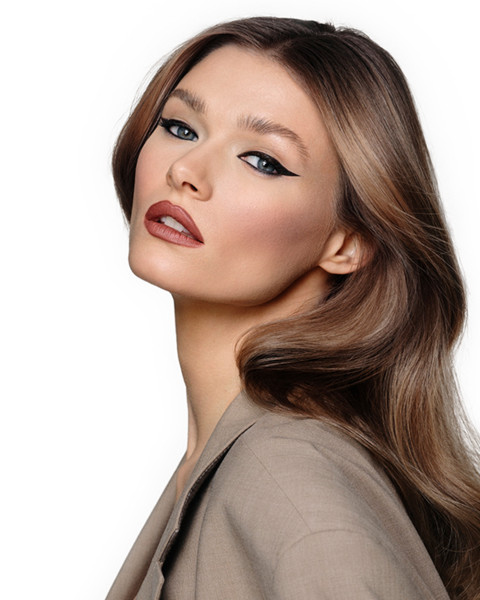 Stwórz niepowtarzalny makijaż inspirowaną najnowszymi trendami kolekcją FALL WITH ME!